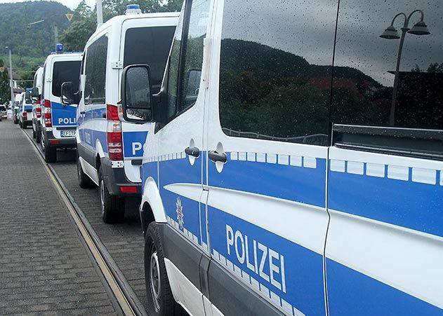 Mehr als 100 Polizeibeamte waren heute in Bucha bei Jena im Einsatz.