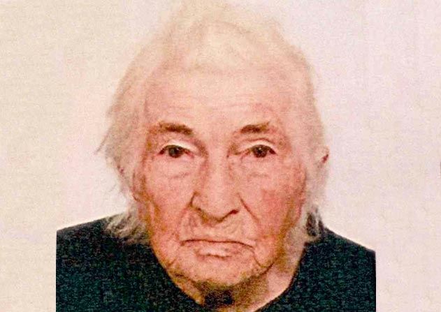 In Jena-Kunitz wird seit Donnerstagabend die 92-jährige Hildegard Beyer vermisst. Polizei und Feuerwehr im Großeinsatz.