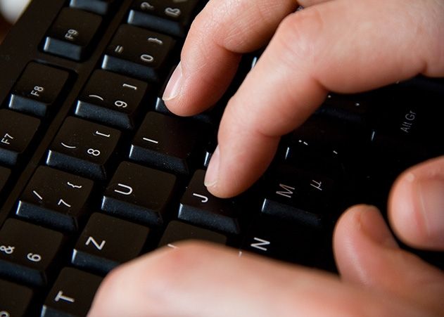 Das Zehnfingersystem ist eine weit verbreitete Technik zur effizienten Nutzung einer Computertastatur.