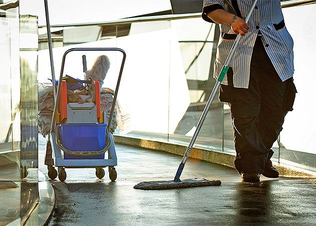 Wichtiger denn je: Ohne die Reinigungskräfte als Hygiene-Experten sei die Bewältigung der Corona-Krise kaum denkbar, so die Gewerkschaft IG BAU.