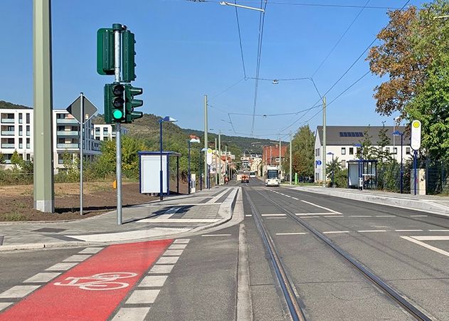 Ab kommenden Freitag soll die Straße zwischen den Jenaer Ortsteilen Löbstedt und Zwätzen für den Verkehr freigegeben werden.