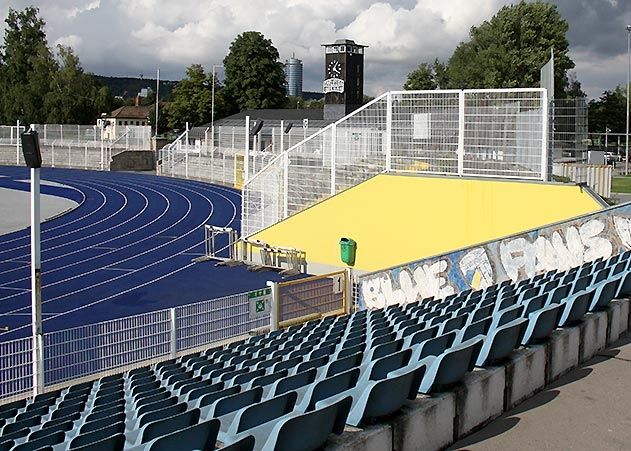 Der neue B-Plan zum Umbau des Jenaer Stadions sieht nun den Abriss des alten Stadiongebäudes vor. Der Turm mit Zeiss-Linse soll als Wahrzeichen erhalten bleiben.