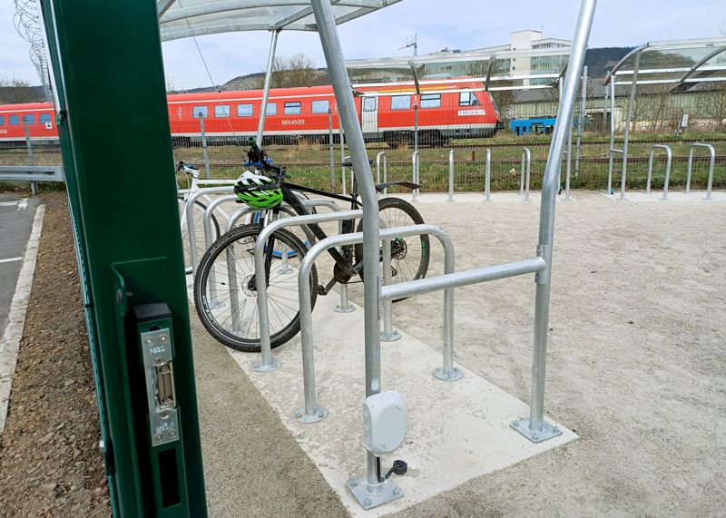 Die neue Fahrradabstellanlage am Bahnhof Jena-Göschwitz.