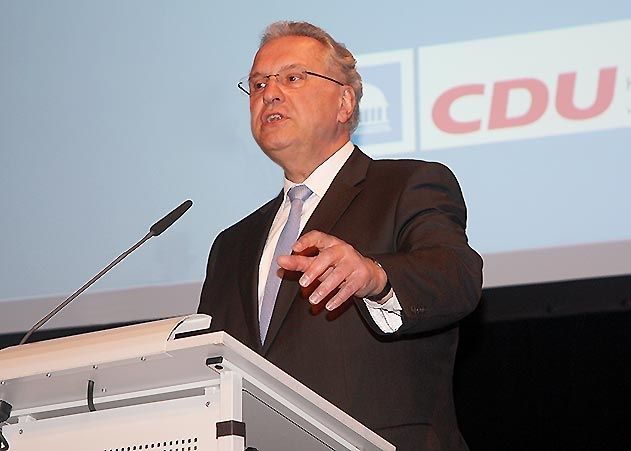 Bayerns Innenminister J. Herrmann (CSU) forderte zum Jahresempfang der Jenaer CDU mehr Sicherheit im Kampf gegen den islamistischen Terror.