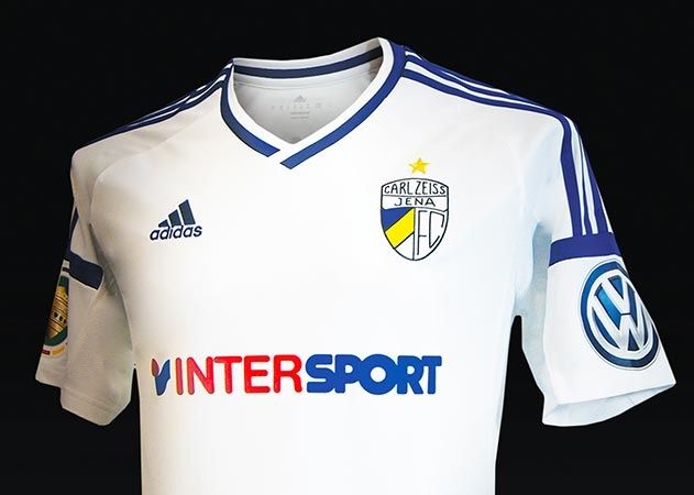 Das Pokaltrikot des FC Carl Zeiss Jena mit dem neuen Sponsor.