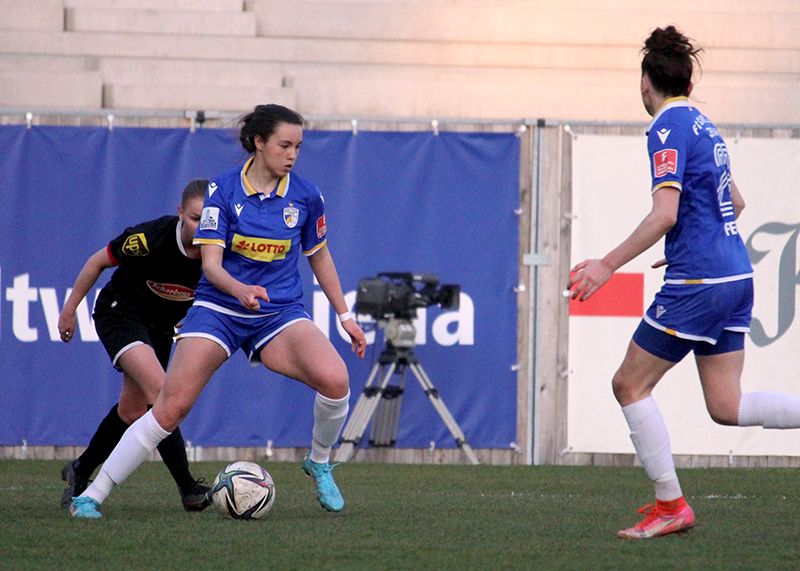 Jenas Torschützin Samira Sahraoui zur zwischenzeitlichen 1:0-Führung.