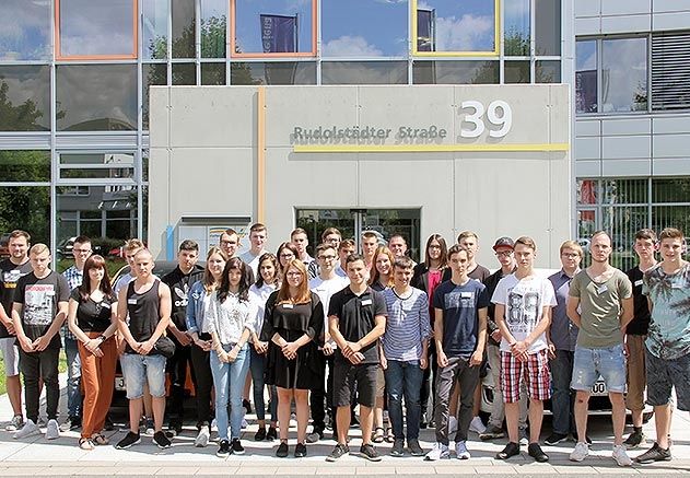 Die 32 neuen Auszubildenden der Unternehmen der Stadtwerke Jena Gruppe.