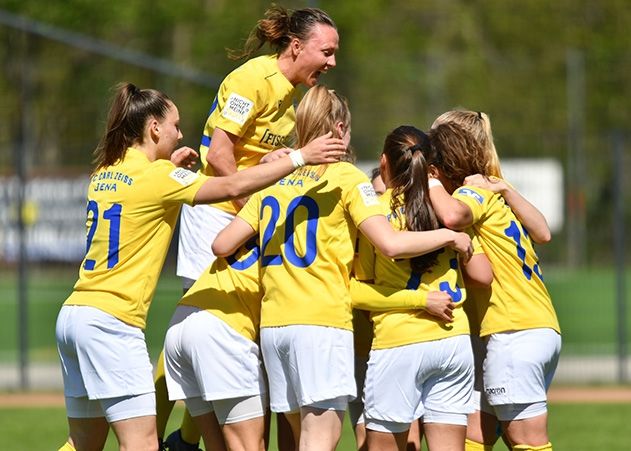 Die Frauen des FC Carl Zeiss Jena können auch in Potsdam über einen Sieg jubeln.