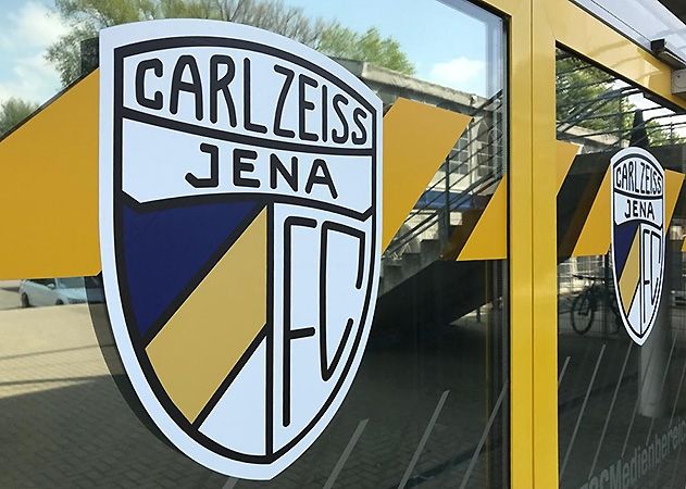 Der FC Carl Zeiss Jena verlängert mit zwei Offensivkräften. Für zwei weitere ist nach der Saison Schluss.