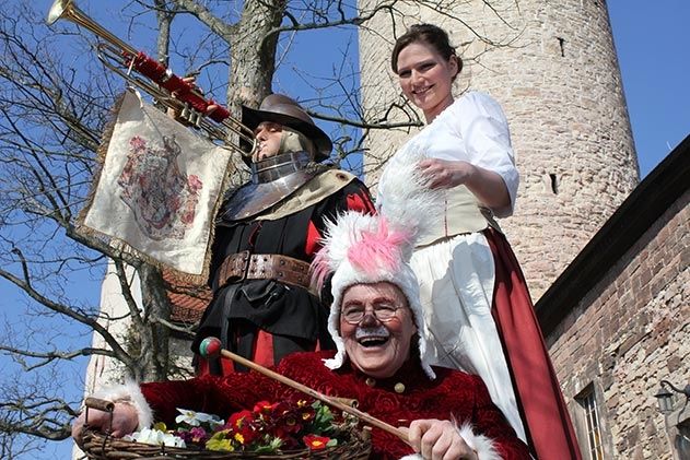 Auf der Leuchtenburg wird zu Ostern wieder das Mittelalter lebendig. Angekündigt ist ein großes Spektakel mit Ritterkämpfen, Gauklern und Musikanten.