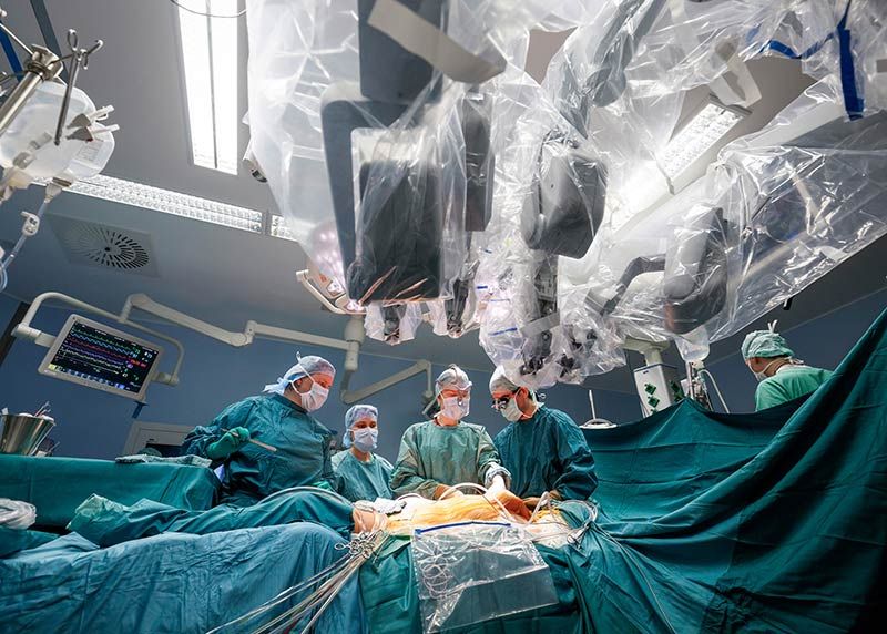 Die Klinik für Herz- und Thoraxchirurgie am UKJ gehört zur deutschlandweiten Spitzengruppe im Bereich Herzchirurgie.
