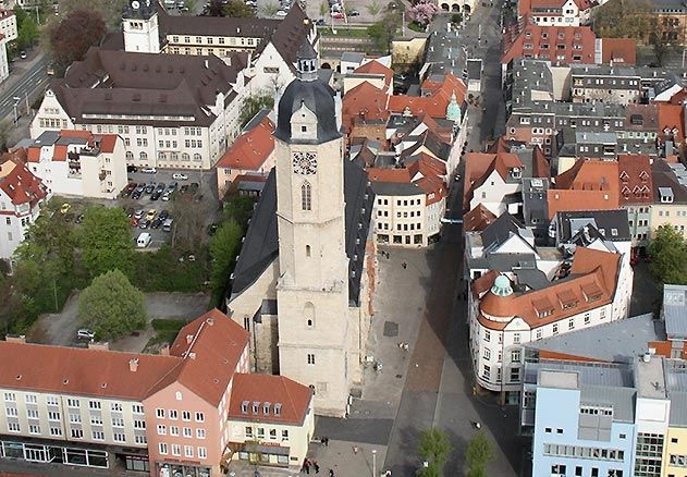 Die Kundgebung startet an der Stadtkirche und führt über die Johannisstraße zum Holzmarkt.