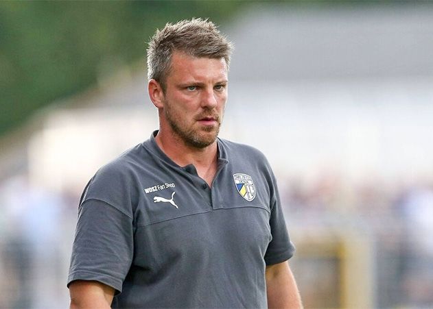 Trotz der vierten Niederlage in Folge bittet Jenas Cheftrainer Lukas Kwasniok weiterhin um Geduld.
