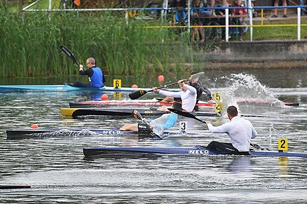 Zum 10. Mal findet der Kanu Sprint auf dem Schleichersee statt. Vertreten werden alle Klassen von Kindern und Jungend, über die Leistungsklasse bis hin zur Altersklasse sein.