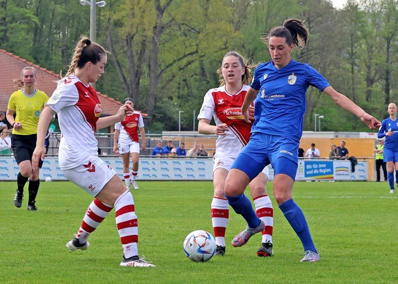 Jenas Merza Julević trifft gleich doppelt im Abstiegsduell gegen die U20 des 1. FC Köln.