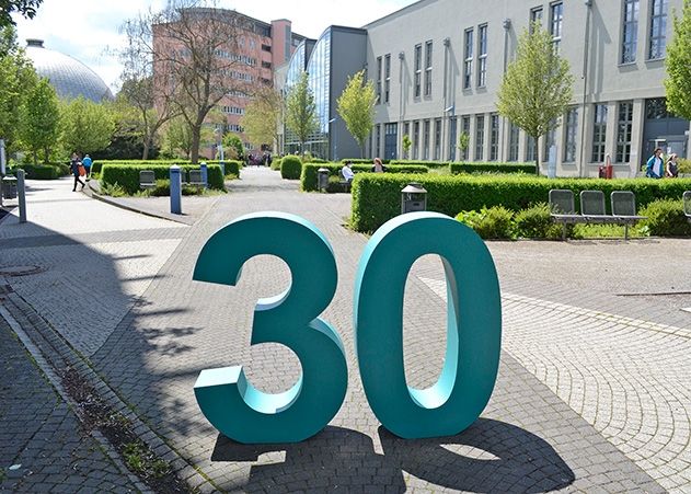 Die Ernst-Abbe-Hochschule in Jena wird 30 Jahre.