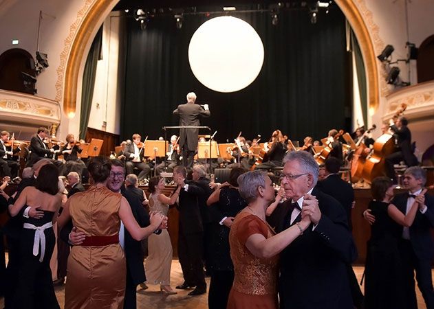 Opernball in Jena: Schon 2015 war nur mäßiges Interesse zu verzeichnen. In diesem Jahr musste das Event sogar abgesagt werden.