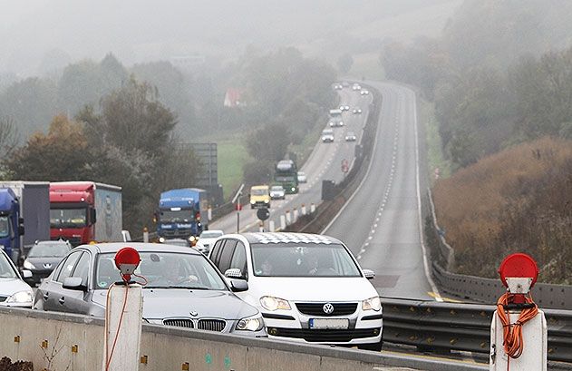 Das seit Donnerstag ungenutzte Teilstück der A4 zwischen Jena und Magdala wurde am Wochenende von Radfahrern illegal als Fahrradweg genutzt.