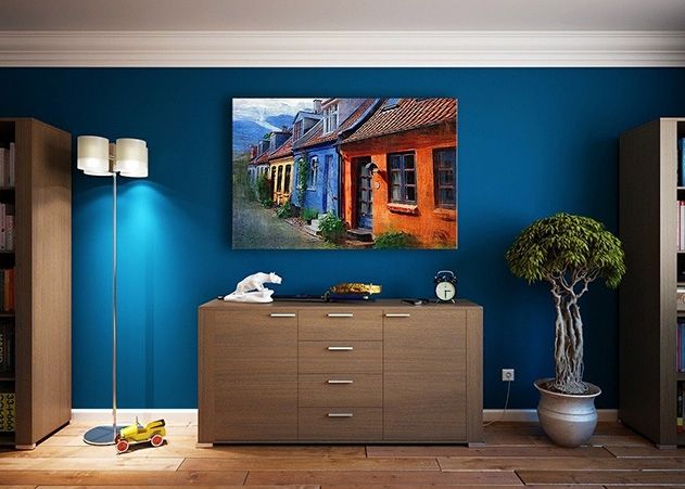 Kräftiges Blau ist eine clevere Farbwahl in den meisten Wohnräumen.